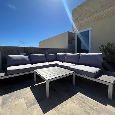 8 Bedroom House With Pool * سليمة